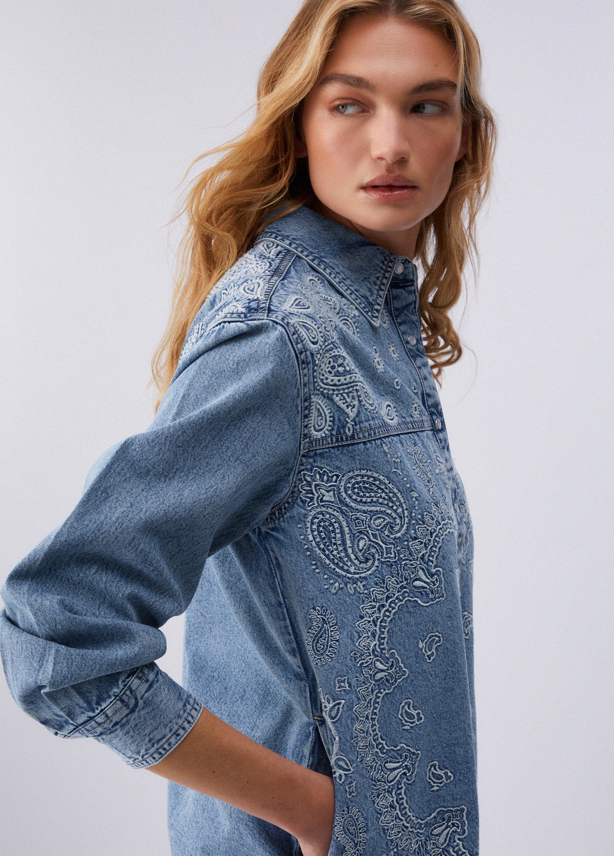 DENIM SHIRT WITH EMBROIDERY