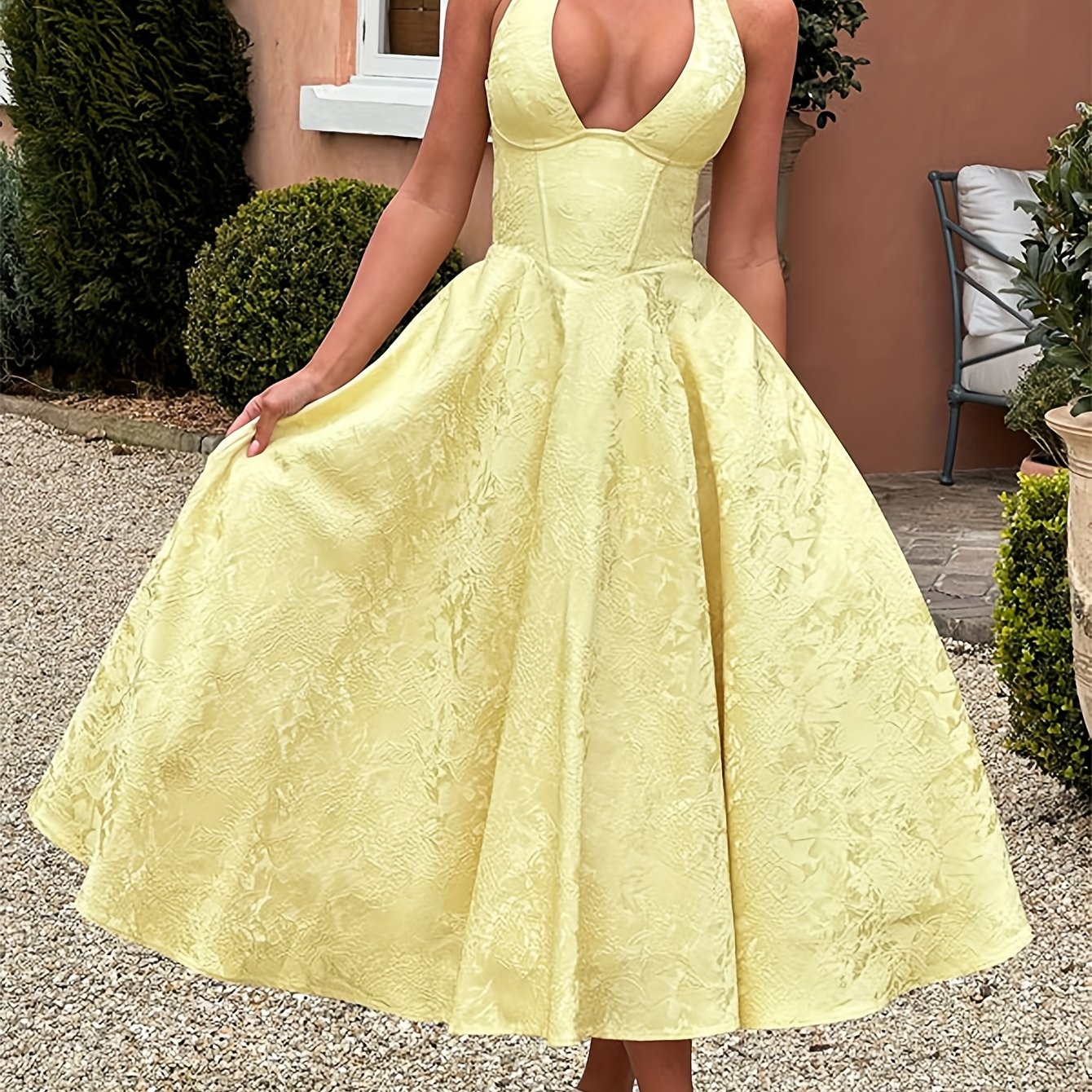 Women's French-Style Elegant Deep V Lace-Up Halter Dress, Jacquard Fabric Dress, Suitable for Evening Parties, Weddings, and Other Occasions